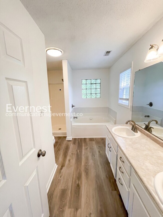 Building Photo - 2503 Elkmont Dr