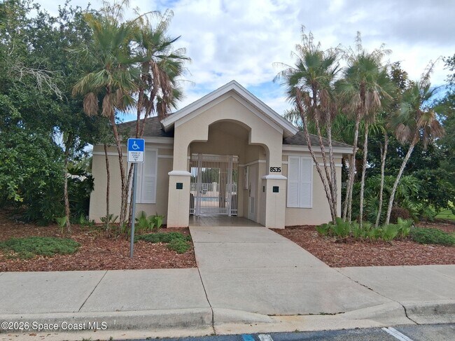 Building Photo - 660 Wickham Lakes Dr