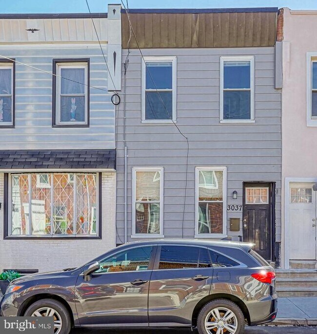 Building Photo - 3037 Tulip St