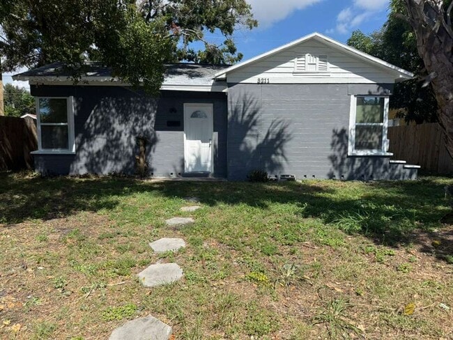 Primary Photo - Cute & Cozy 1 Bedroom in Central St. Pete! ASK ABOUT OUR MOVE IN SPECIALS!!