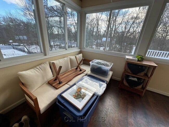 Building Photo - 41 Beaverbrook Rd