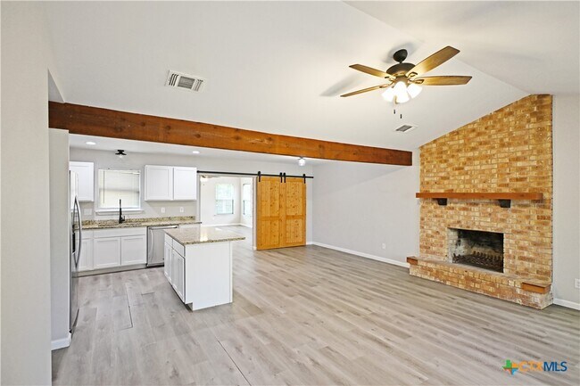 Building Photo - 438 Forshage Blvd
