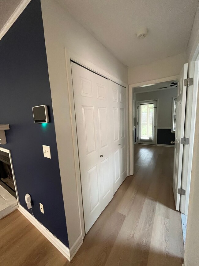 Building Photo - Your Dream Home is Waiting for You! Yardwo...