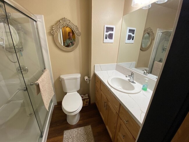 Building Photo - Donner Lake Condo Roommate Wanted