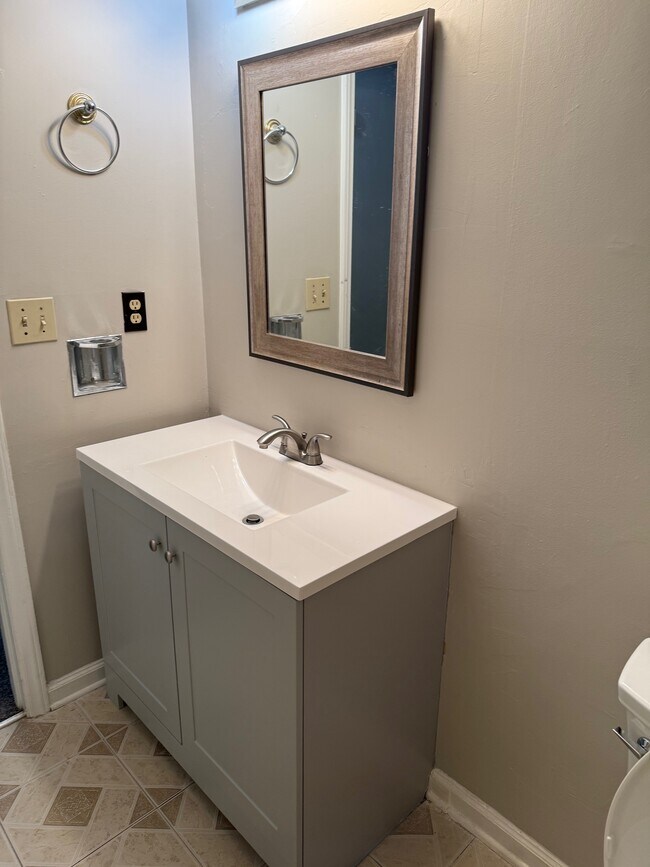 Building Photo - 5841 Falstaff Dr