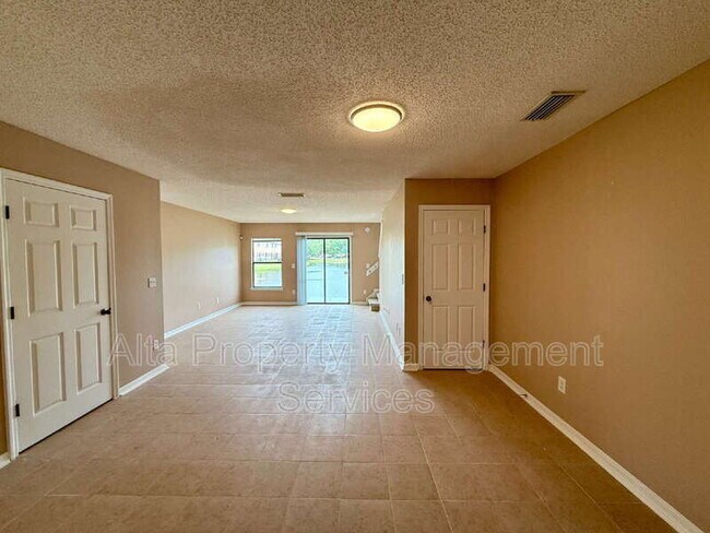 Building Photo - 4680 Playschool Dr