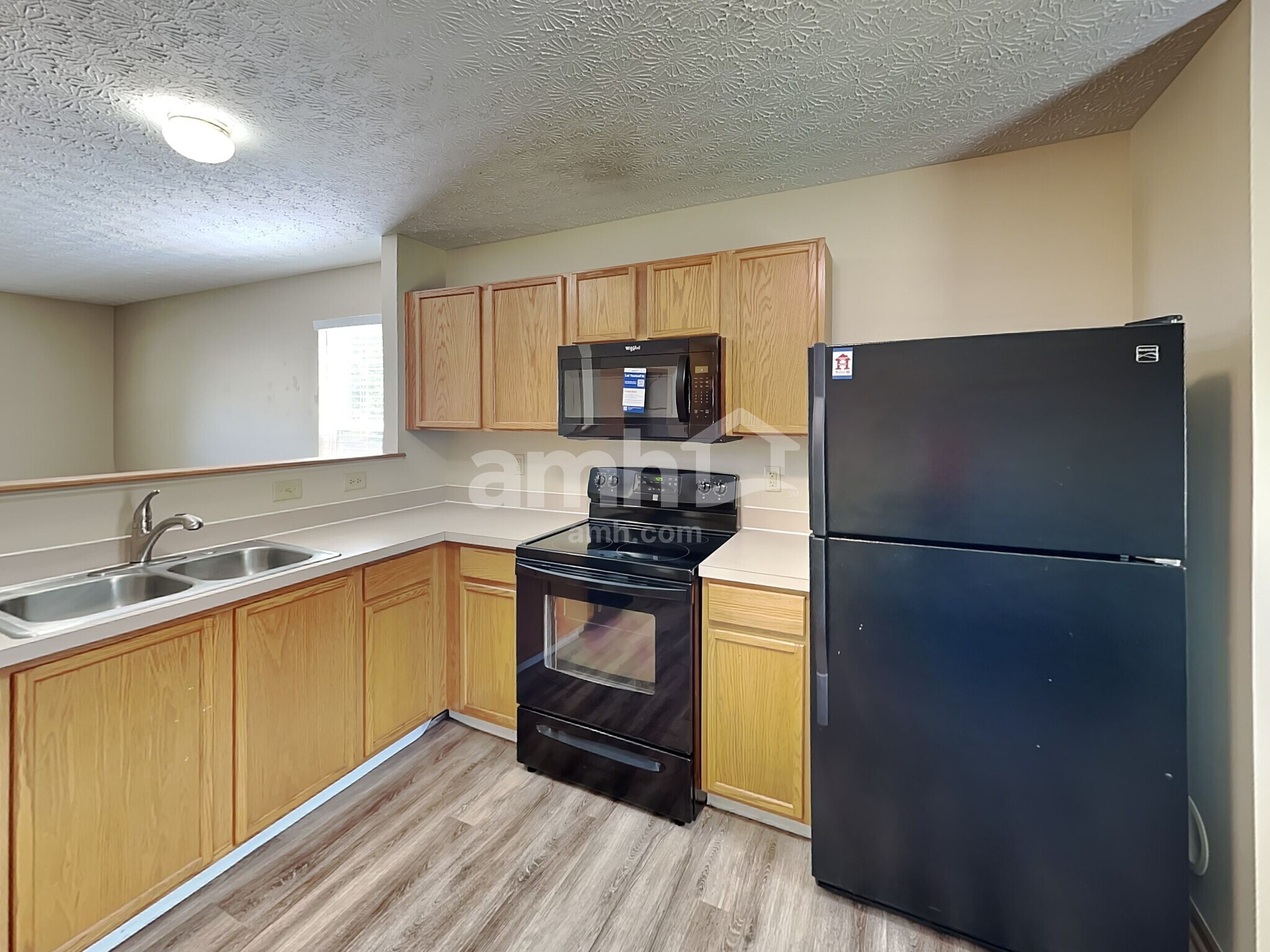 Building Photo - 5406 Englecrest Dr