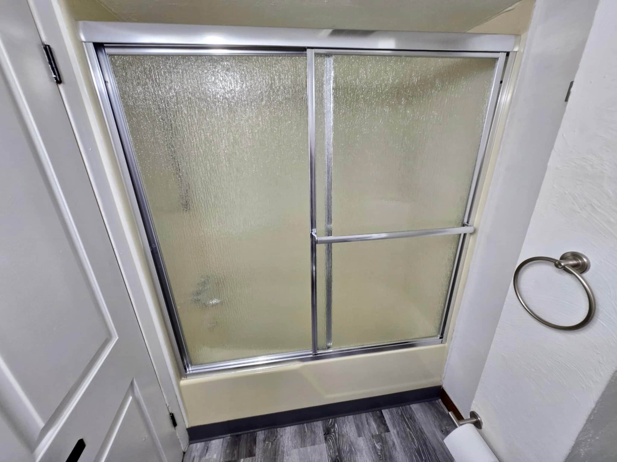 Upstairs Bathroom - 2612 Louisiana Ave