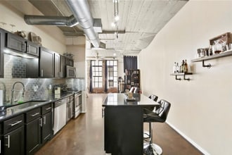 Building Photo - 1122 Jackson St