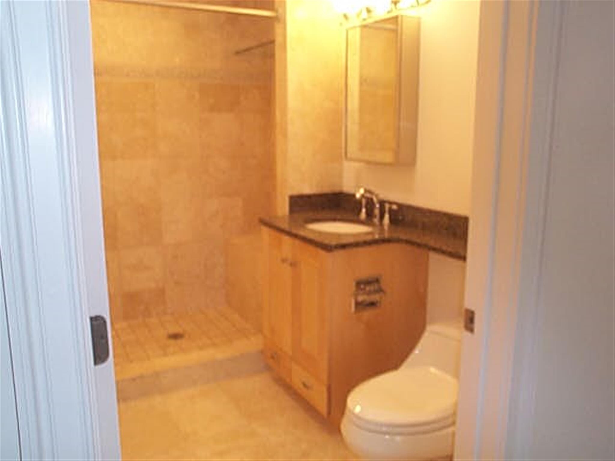 Building Photo - 165 Beacon St