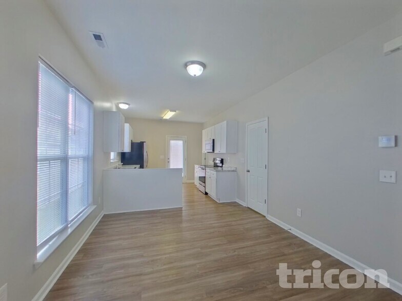 Building Photo - 120 E Decatur Ave