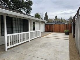 Building Photo - 6765 Yount St
