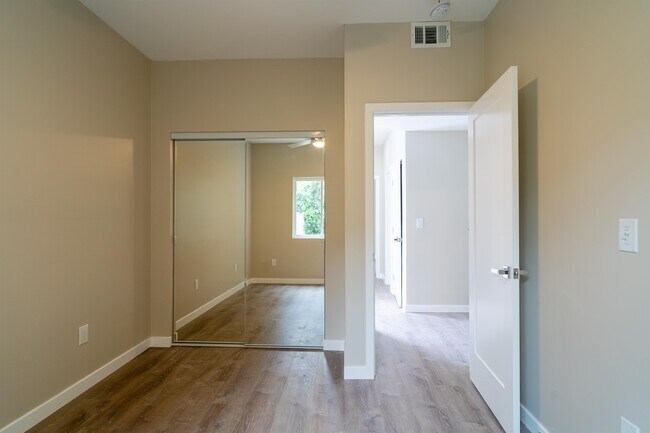 Building Photo - 4929 College Ave