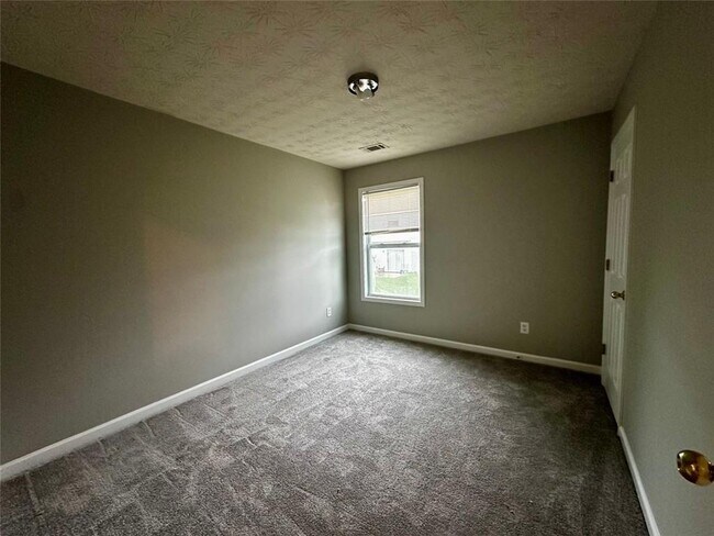 Building Photo - 413 Glenleigh Dr