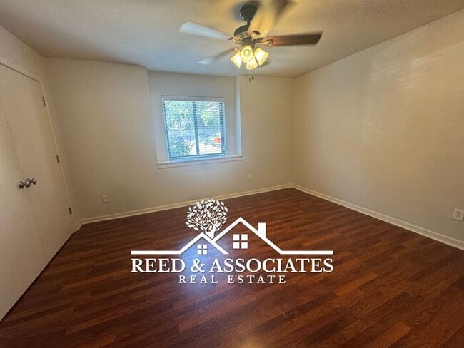 Building Photo - Spacious: 2 Bedroom in Germantown!
