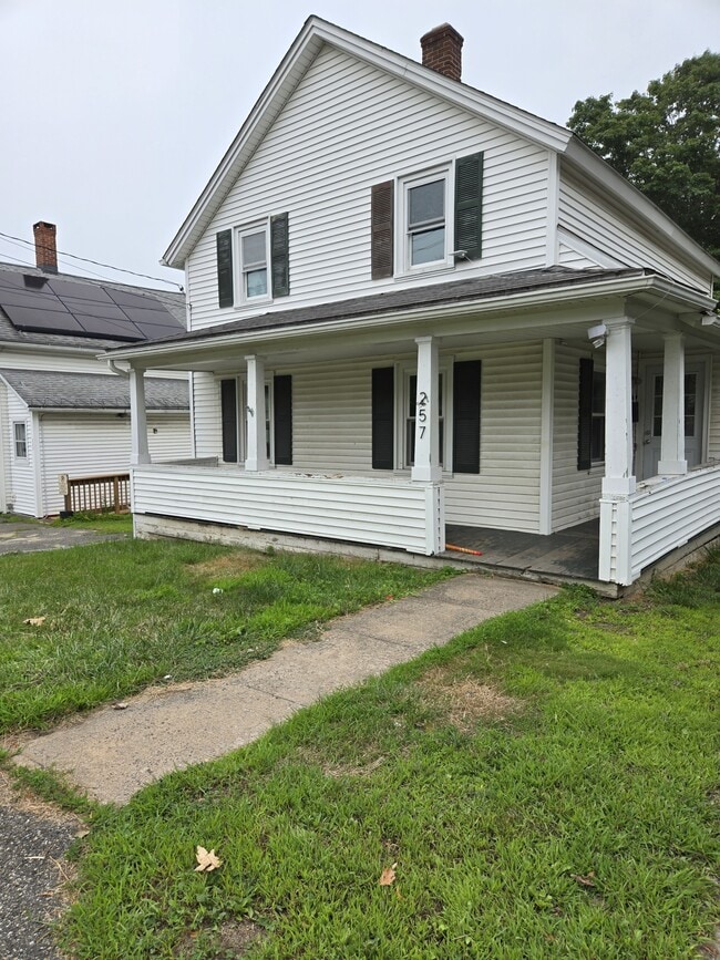 Building Photo - 257 Litchfield St