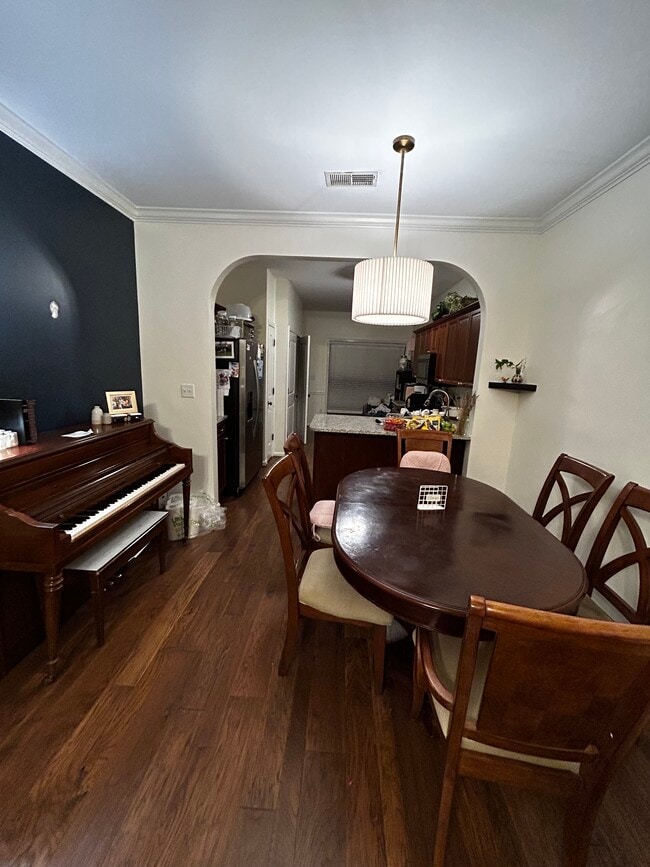 Building Photo - 4300 Ashwood Cove