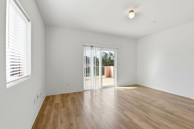 Building Photo - 6016 Fair Ave