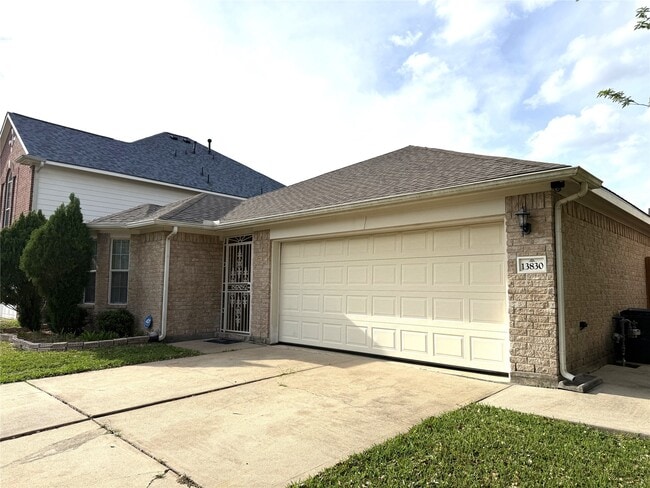 Building Photo - 13830 Fort Nelson Dr