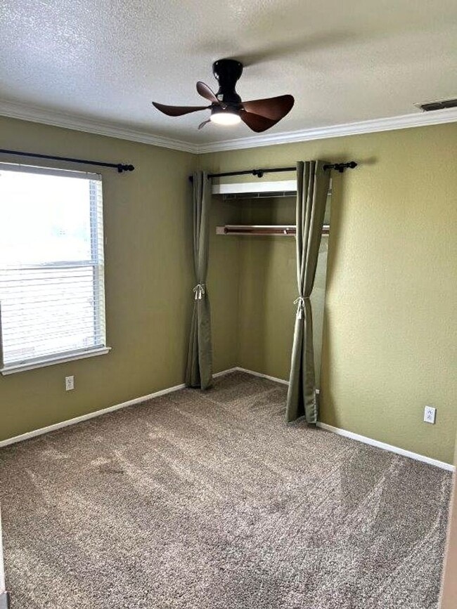 Building Photo - Modern 4 Bedroom 3 Bath Close to Marina Suisun City *Star Rentals