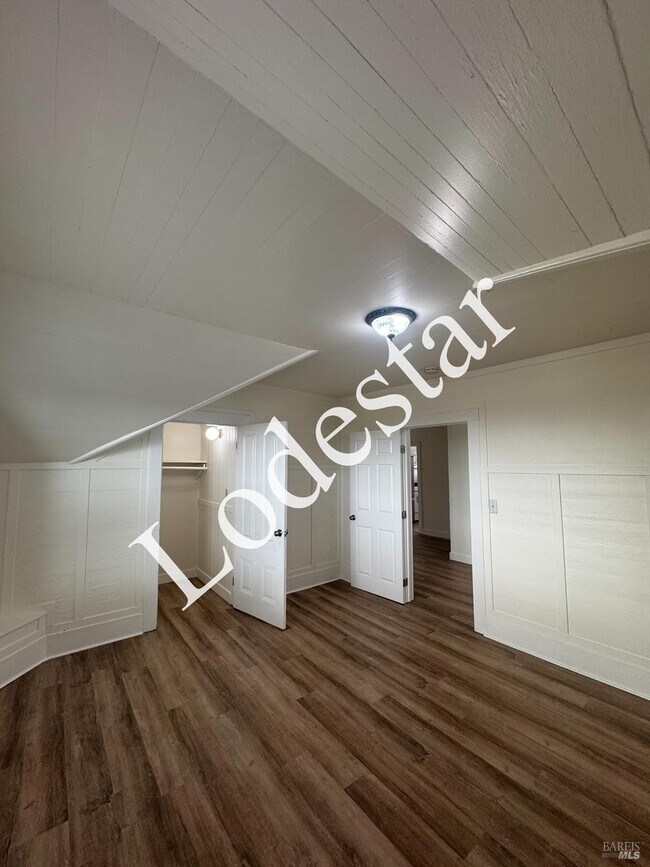 Building Photo - 302 Carolina St