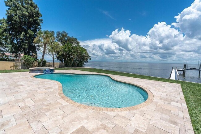 Building Photo - 5810 Bahama Shores Dr S