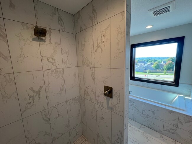 Building Photo - 2652 Century Pine Ln NE