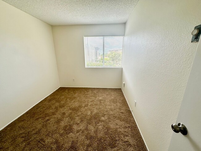 Building Photo - 6337 Caminito Andreta