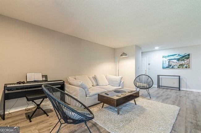 Building Photo - 6034 Coventry Cir