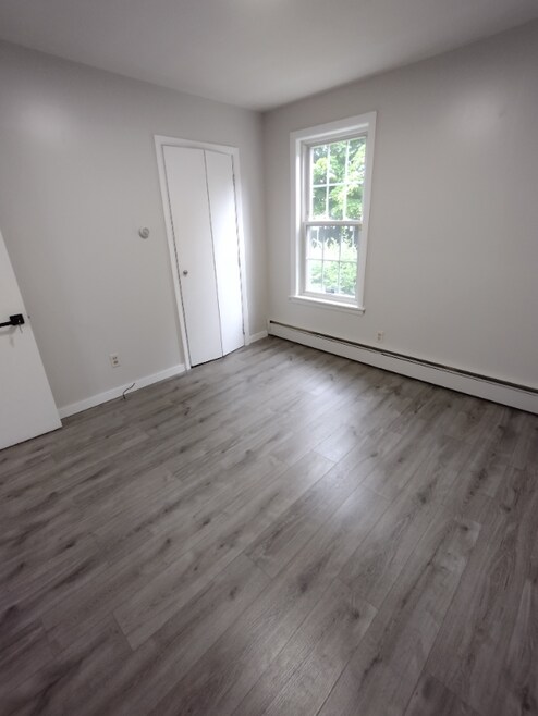 Building Photo - 532 Cilley Rd