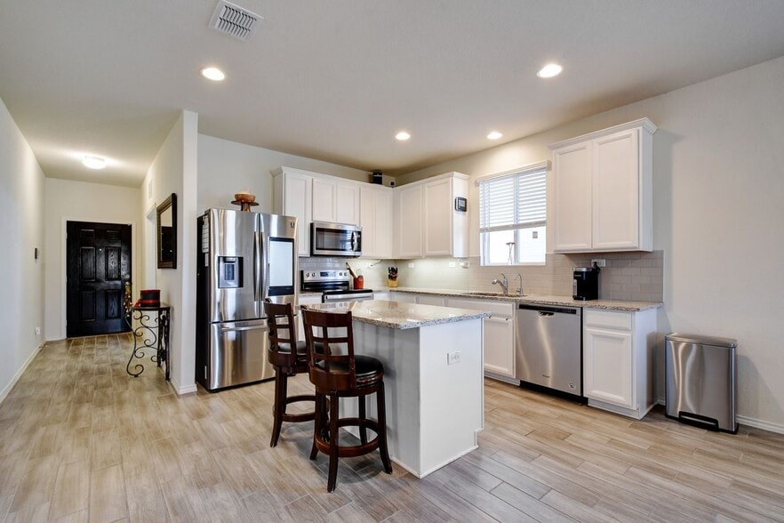 Building Photo - 317 Kotara Cyn