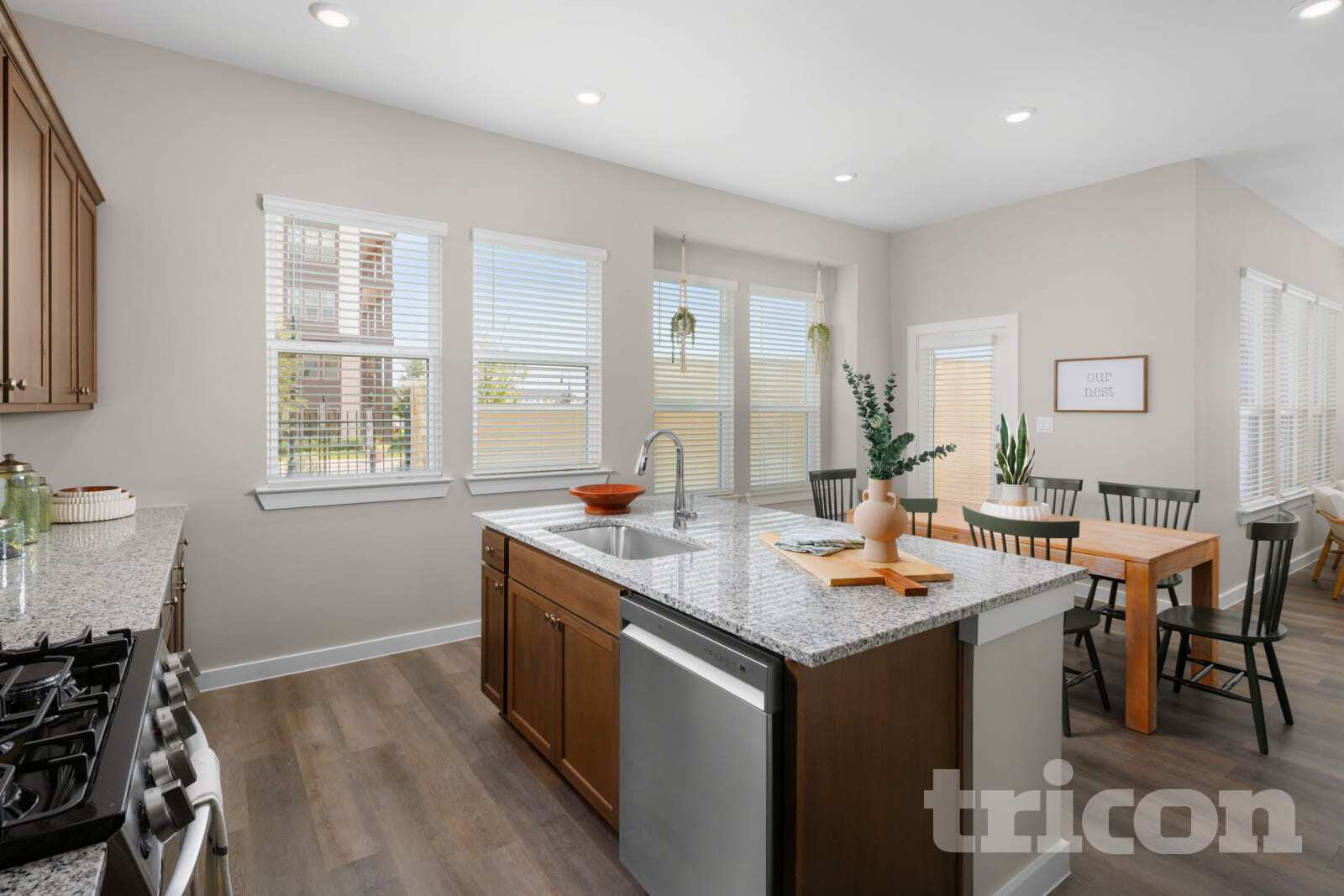 Building Photo - 718 Lacewing Dr