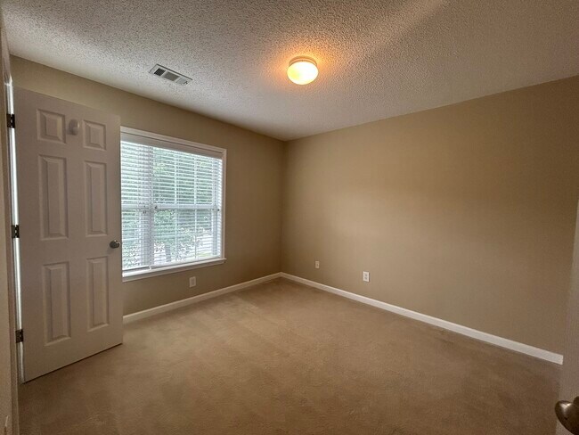 Building Photo - 1608 Hemburg Trace
