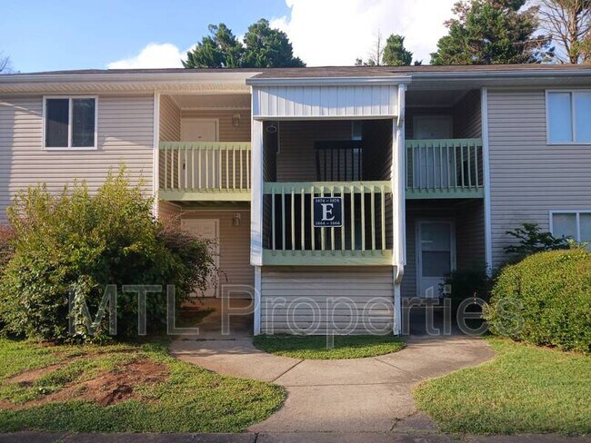 Building Photo - 1674 Eagles Pl