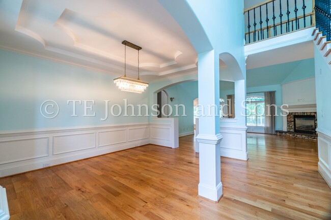 Building Photo - Luxury Living in Lewisville