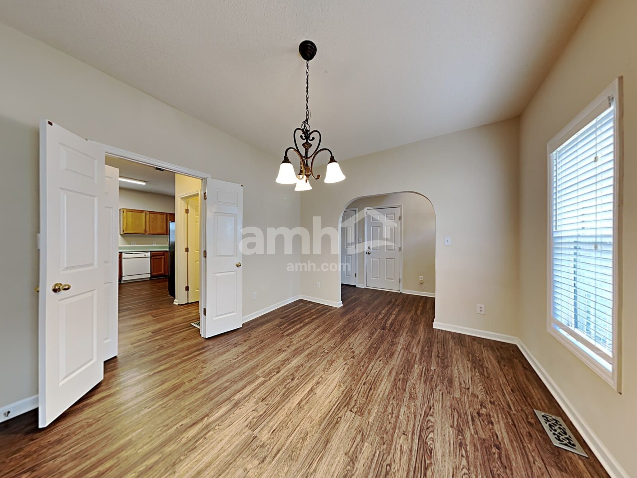 Building Photo - 2417 Appalachian Dr