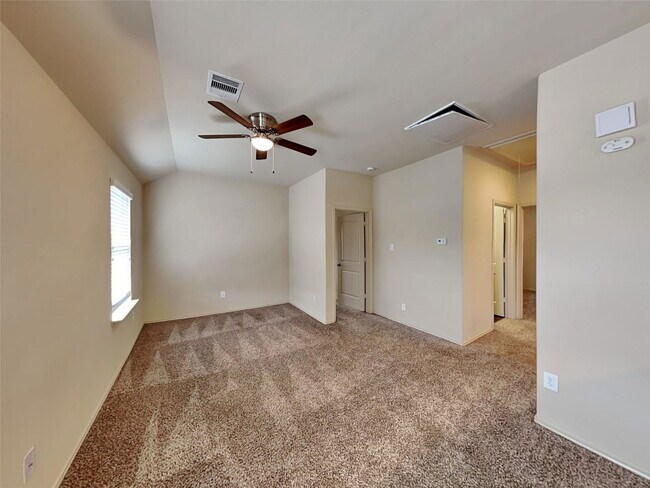 Building Photo - 33217 Wedgewood Dr