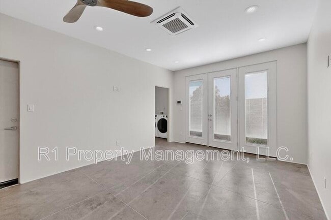 Building Photo - 705 Alcalde Pl SW