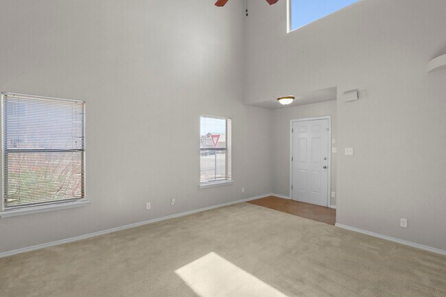 Building Photo - 2300 Glitter Point