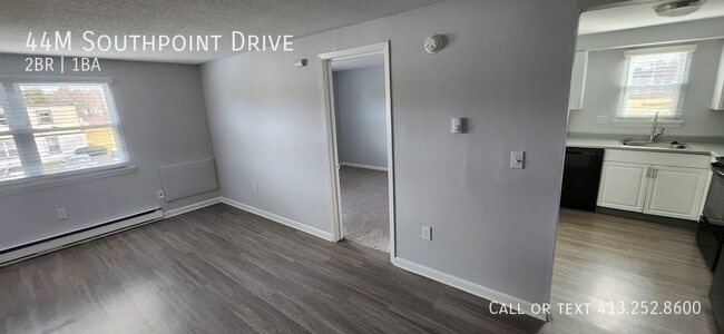 Building Photo - 44 Southpoint Dr