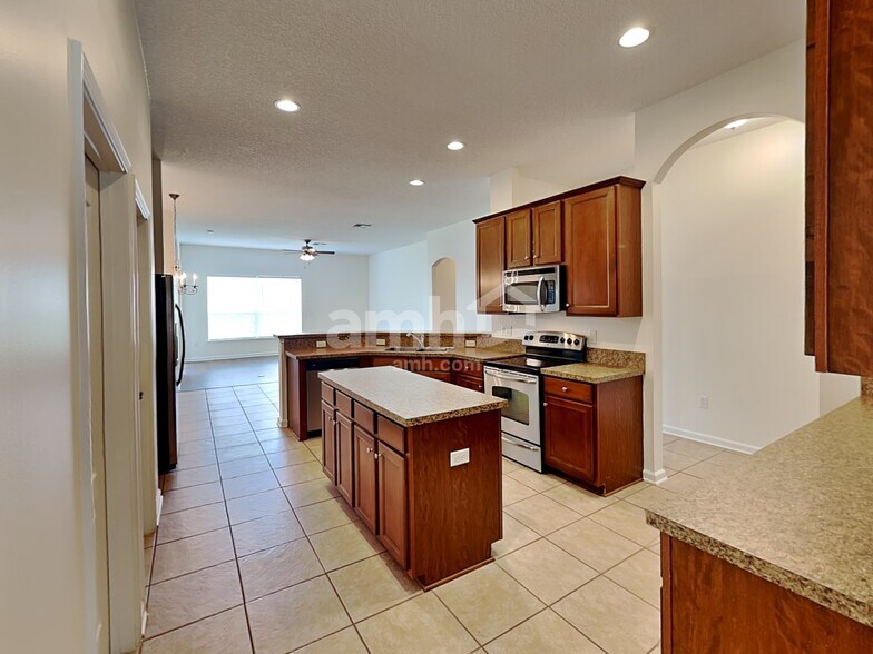 Building Photo - 2532 Creekfront Dr
