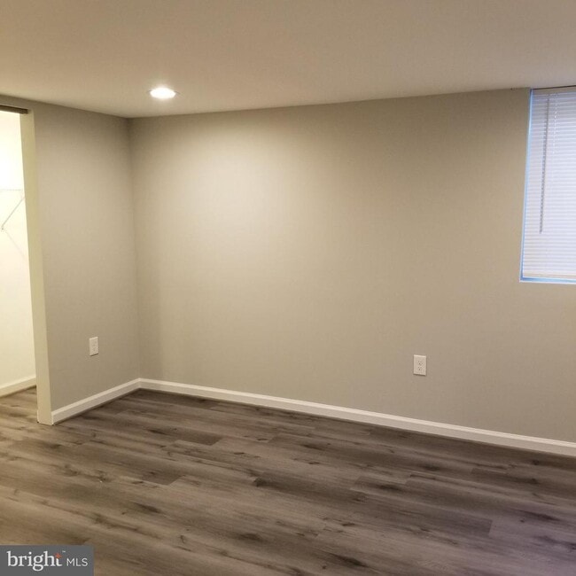 Building Photo - 4704 Red Fox Rd