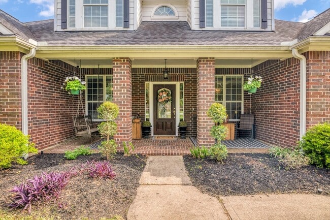 Building Photo - 8810 Tumblewood Dr