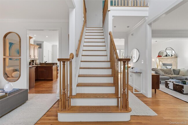 Building Photo - 231 Lake Rd