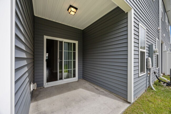 Building Photo - 211 N Stingray Ln
