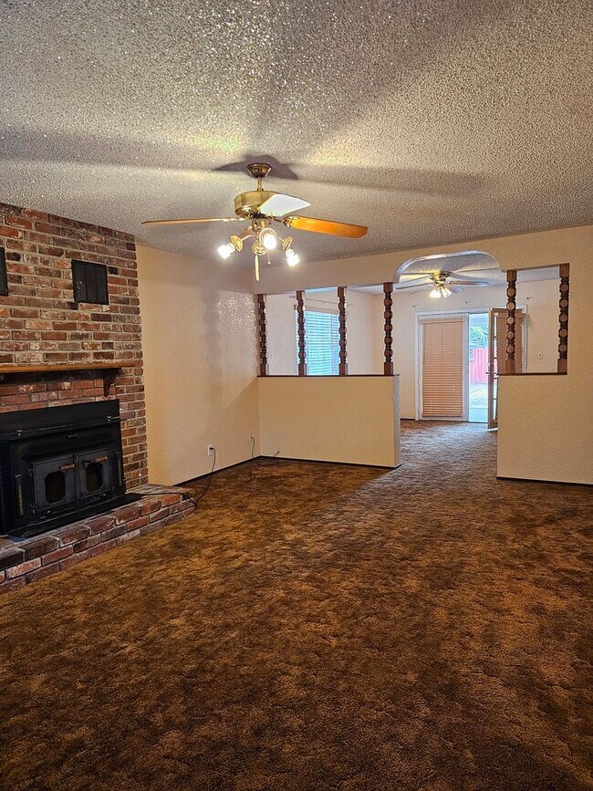 Building Photo - 150 8th St