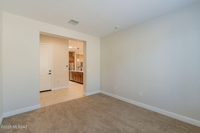 Building Photo - 39548 S Summerwood Dr