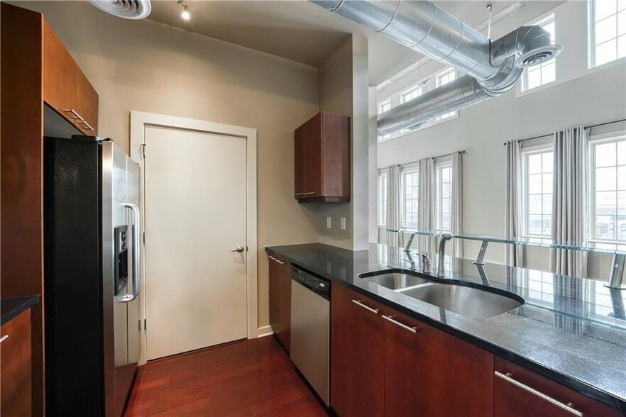 Building Photo - 232 19th St NW