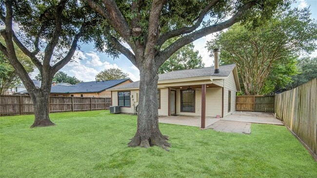 Building Photo - 4718 Brooklawn Dr
