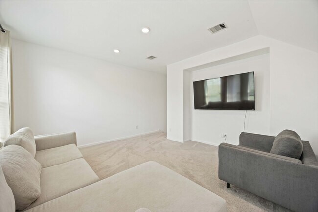 Building Photo - 4238 Redford Valley Rd